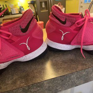 Size 10.5 - Nike Zoom Hyper Rev 2016 Think Pink Basketball shoes